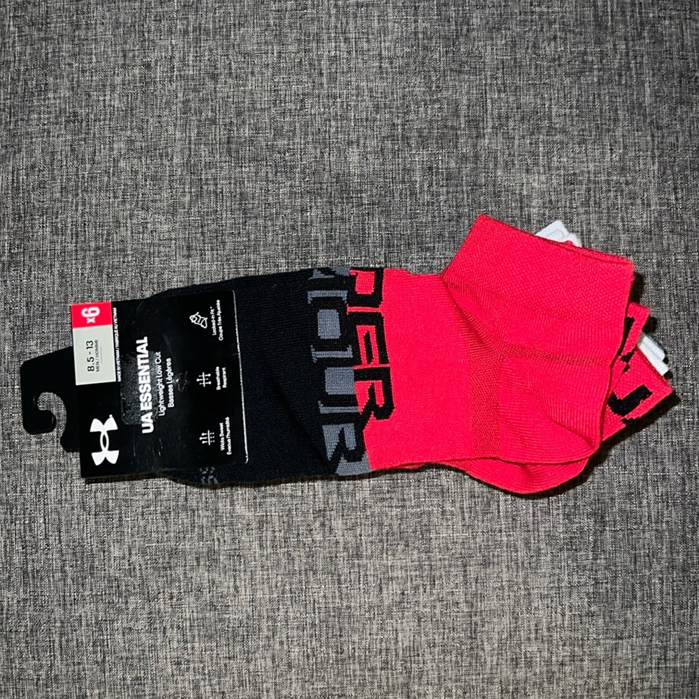 New UA Essential Light Low Cut X6 Socks Size 8.5-13